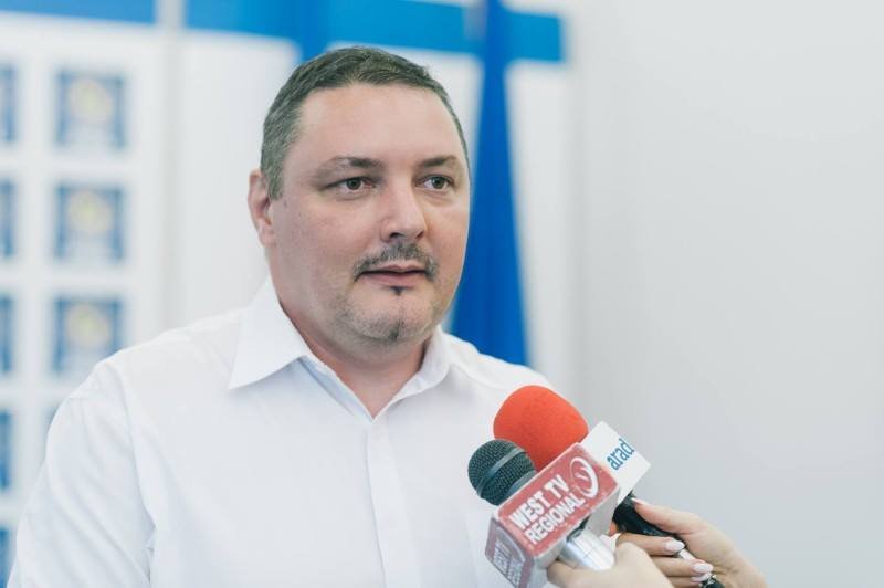  Adrian Barbeș: “PSD să spună public de ce se opune ca Aradul să primească mai mulți bani pentru investițiile la Spitalul Județean și obiectivele din județ!”