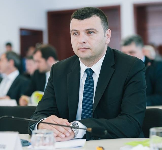 Sergiu Bîlcea (PNL): “Domnule Fifor, ce ar fi dacă ați cere și niște fonduri de la Ministerul Sănătății pentru Spitalul Județean?!”