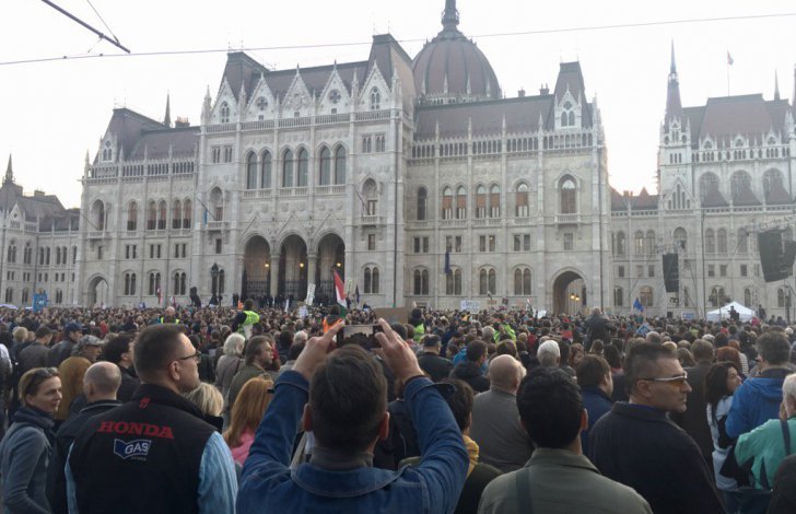 Proteste de amploare în Ungaria. 45.000 de oameni în stradă
