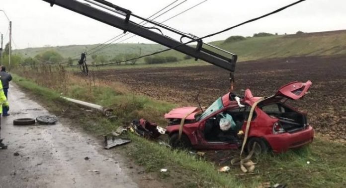 Sfârșit teribil pentru un șofer de 21 de ani din vestul țării!