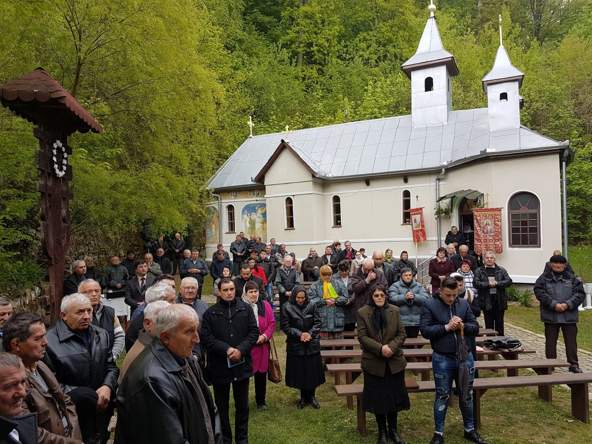 Sfântul Mare Mc. Gheorghe, ocrotitorul Mănăstirii Feredeu din Deal