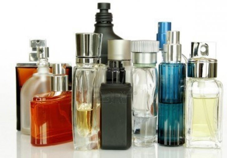 Cum deosebeşti un parfum ORIGINAL de unul FALS - șase semne sigure