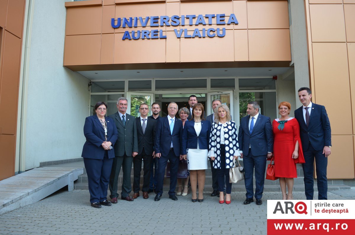  Ministrul Educației în vizită la Universitatea AUREL VLAICU