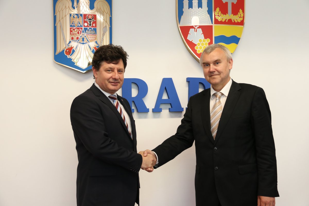 Relaţii diplomatice Arad-Belarus