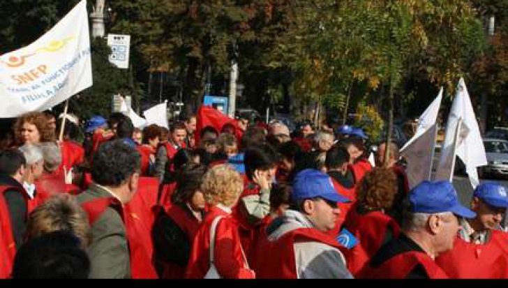 Ghişee cu program imprevizibil. O nouă zi de greve 