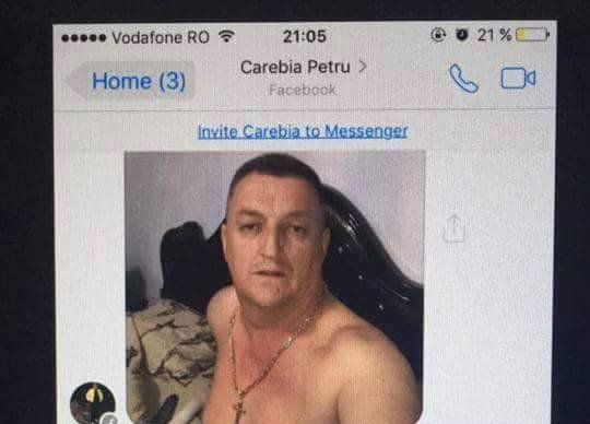 Un primar face furori în chiloți pe Facebook - Galerie FOTO