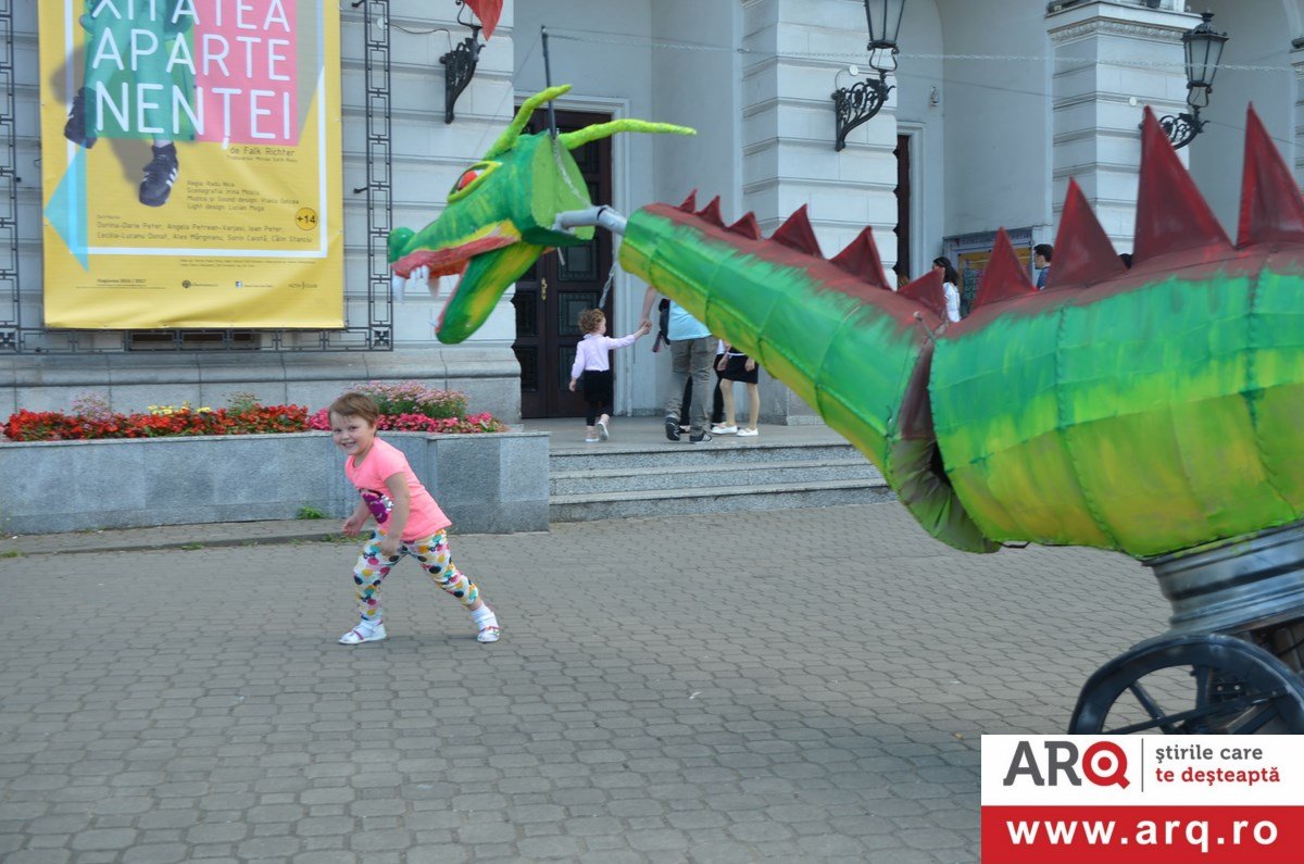  Festivalul de teatru circ Fantasticoo a început duminică la Arad