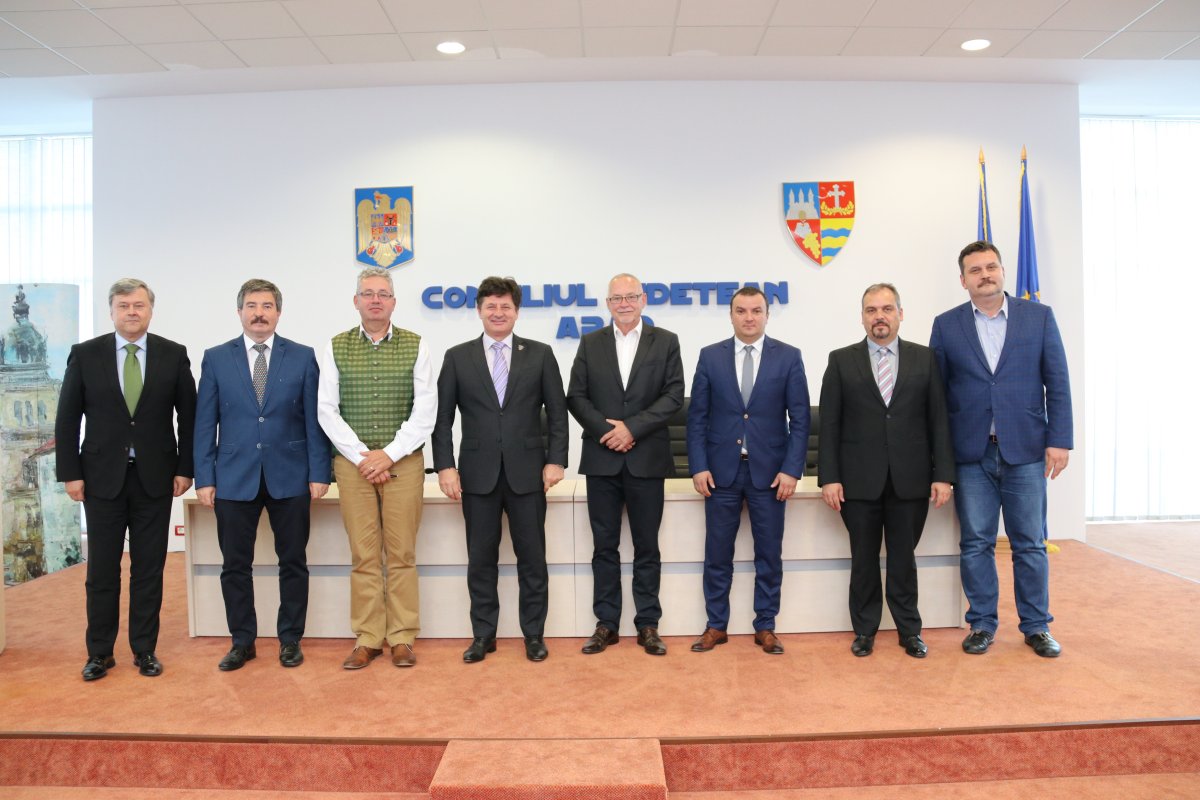 Opt președinți de Consilii Județene, din România și Ungaria, la Arad!