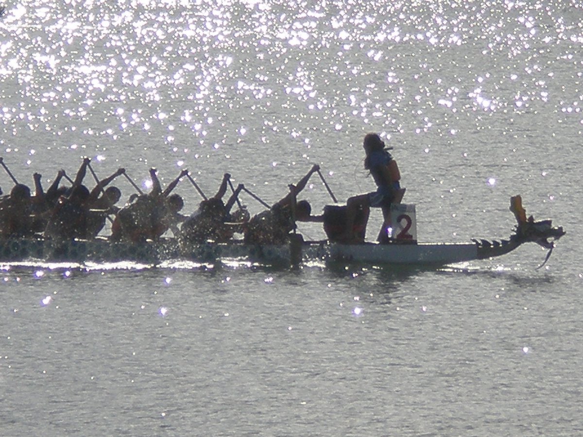 Badminton, fotbal şi dragon-boat, la a 2-a ediţie a Zilelor Sportului Universitar Arădean