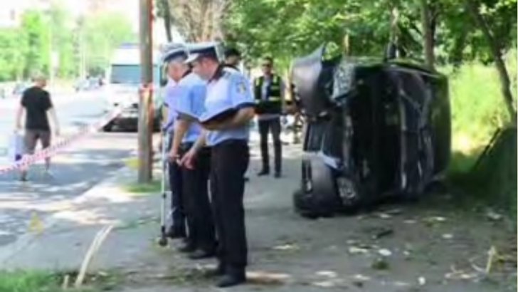 Pietoni spulberaţi de o maşină în Bucureşti: Şase persoane rănite