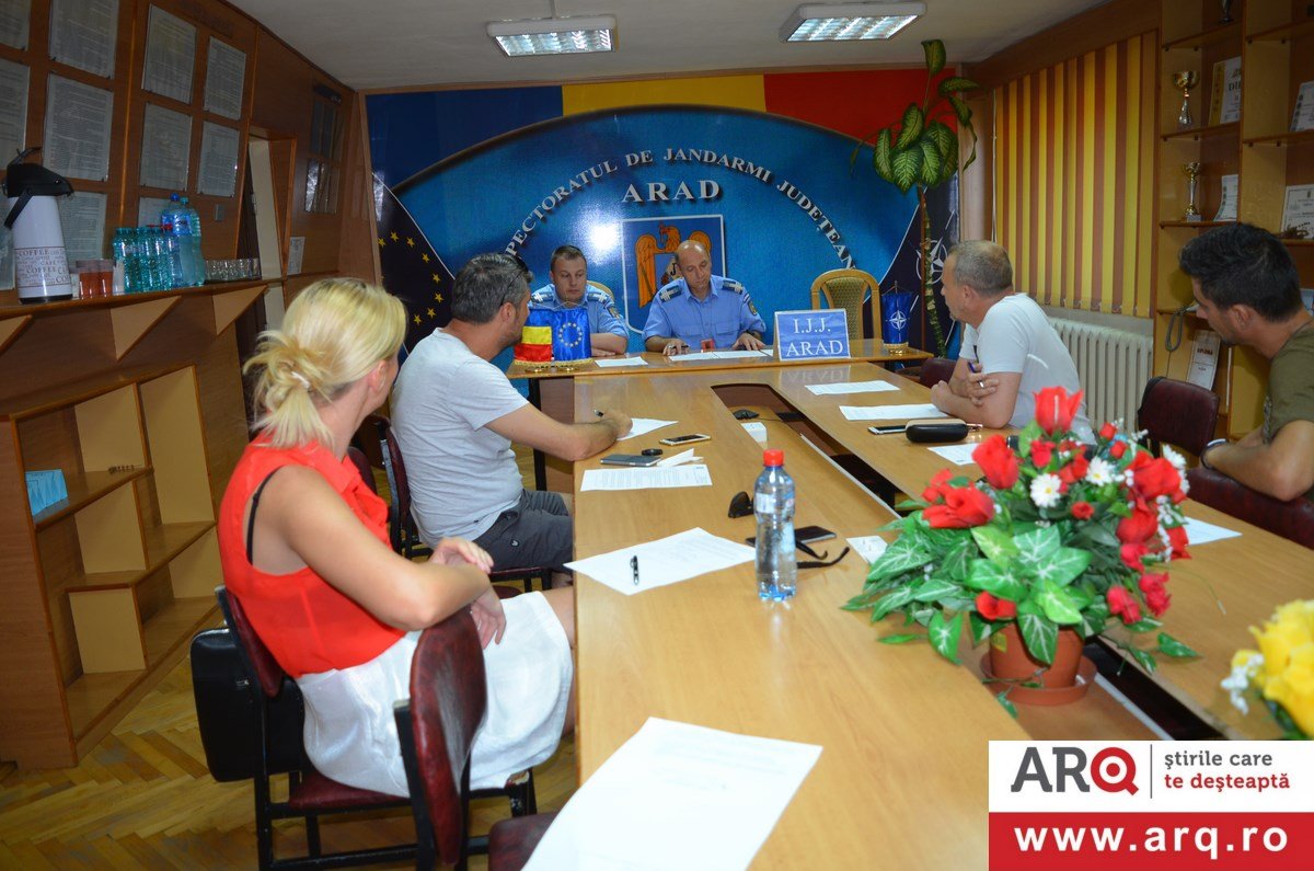 Conferință de presă la Inspectoratul de Jandarmi Judeţean Arad
