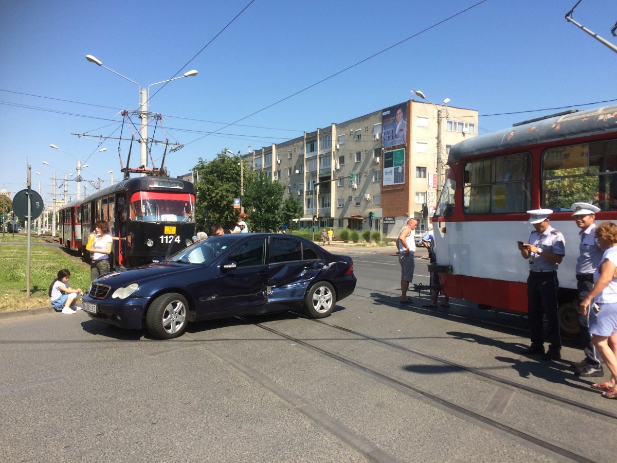 Accident la UTA cu MERȚAN contra tramvai pe motiv de GPS !!!