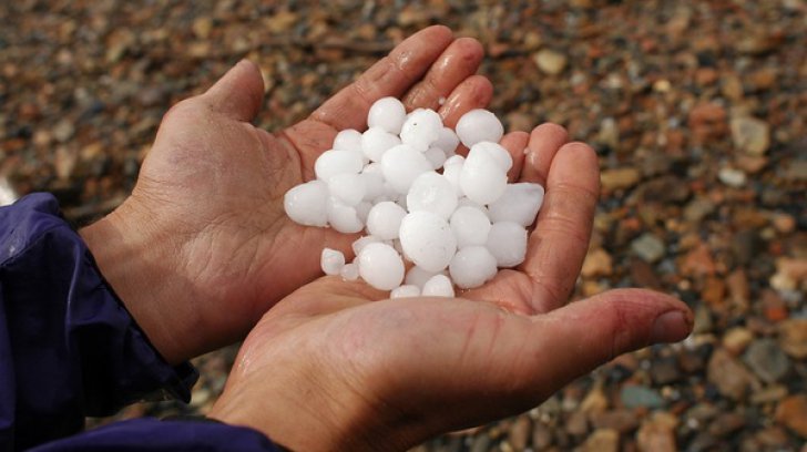 INFORMARE METEO: furtunile şi grindina pun stăpânire pe ţară! HARTA cu cele mai afectate zone