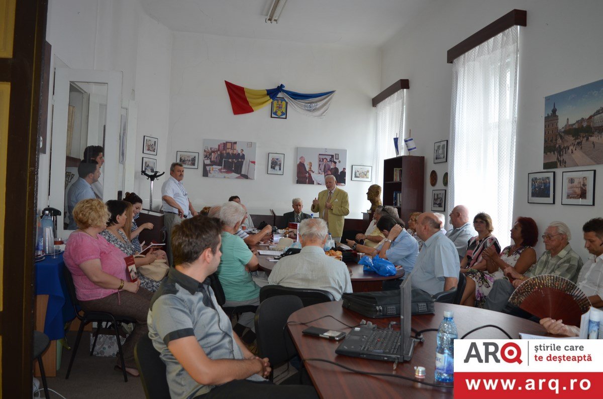 Prof. dr. Alexandru Dumnici și-a lansat cartea 'Istoria medicinei evreiesti din Arad'' la sediul Centrului de Studii Iudaice ''Academician Nicolae Cajal''