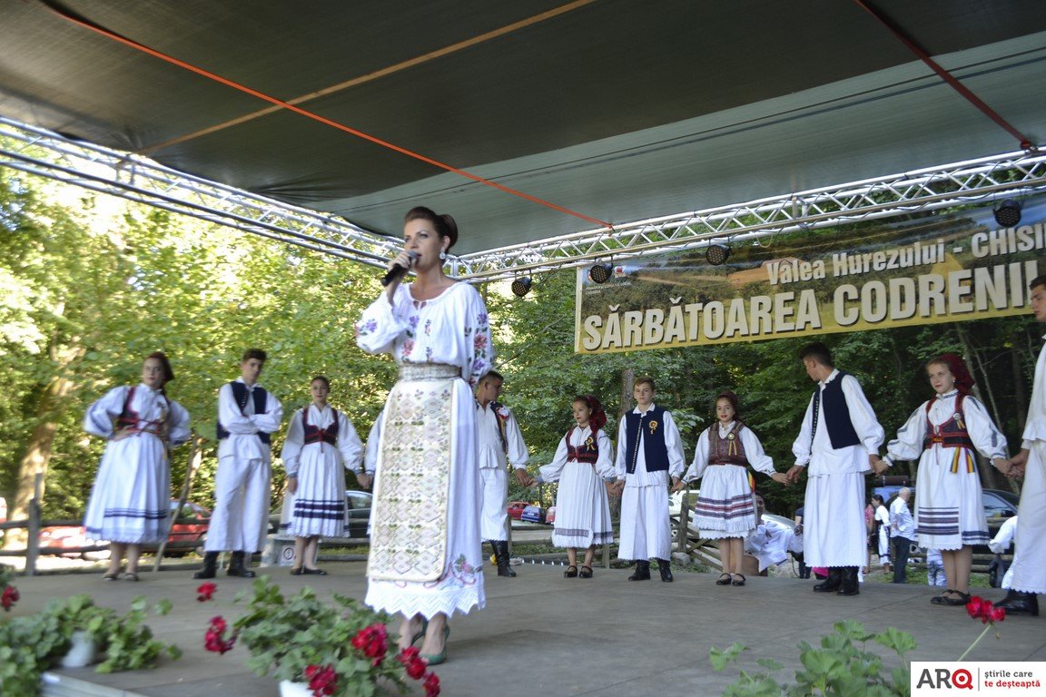 Sărbătoarea Codrenilor pe Valea Hurez - Chisindia