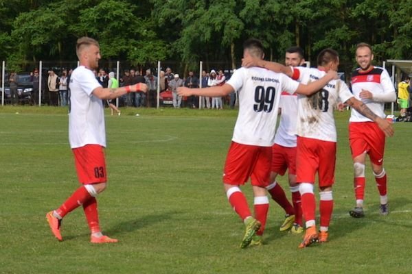 Spectacol amical: Şoimii Lipova - Unirea Sîntana 4-3