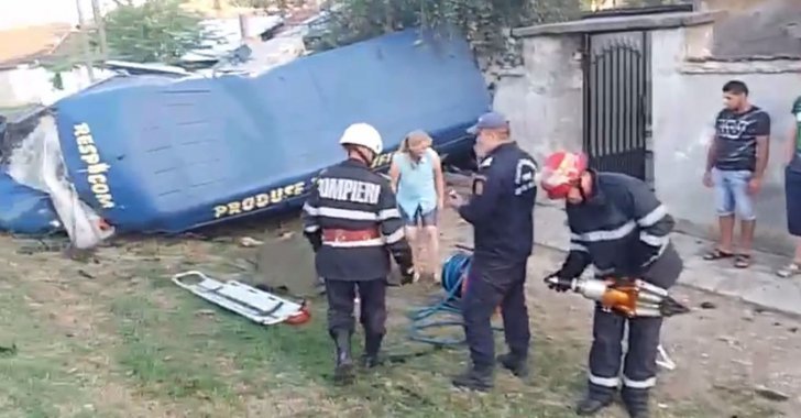 Grav ACCIDENT în Caraș Severin. Plan ROȘU de intervenție. Cel puțin șase victime - IMAGINI ȘOCANTE