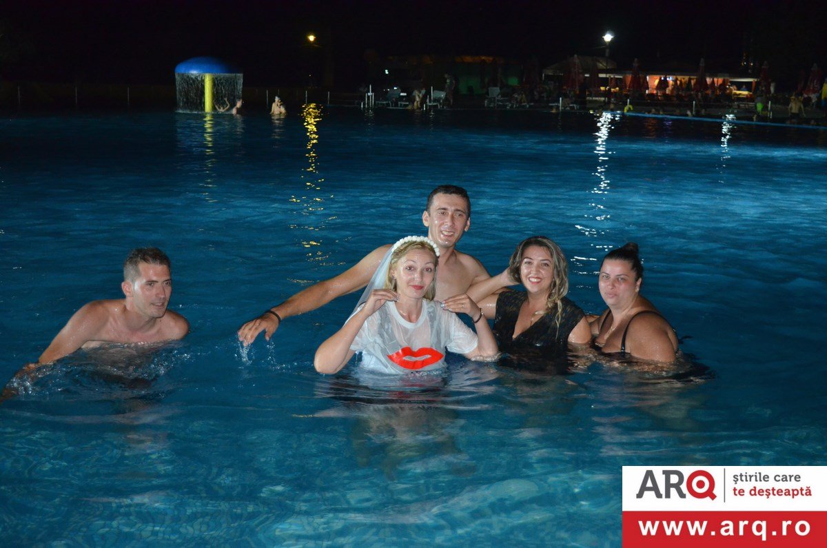 Cu mireasa la Arad Pool Party