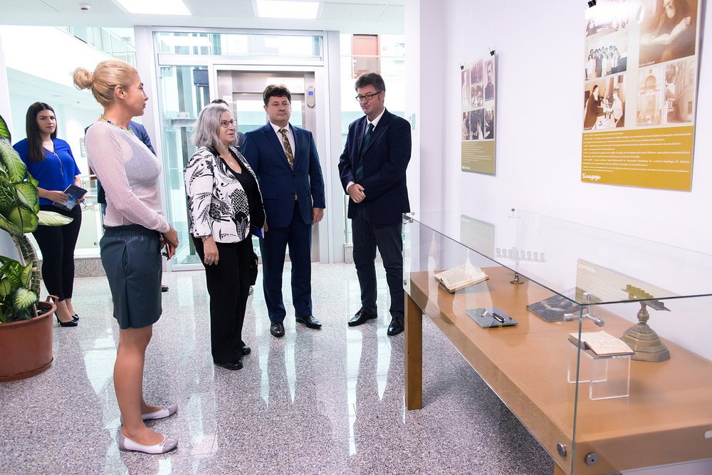 Complexul Muzeal Arad: Expozitia 300 de ani de viata evreiasca la Arad este deschisa la Consiliul Judetean Arad. 12-24 septembrie 2017