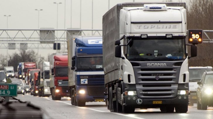 Transportatorii ies în stradă după scumpirile la carburanţi. PROTESTE de amploare