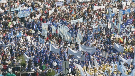 Piața Victoriei, sub asediul sindicatelor. 10.000 de protestatari în fața Guvernului