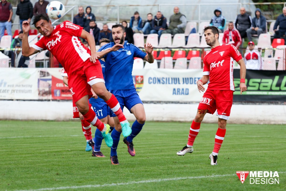 Un punct meritat, dar puteau fi, lejer, trei: UTA - Pandurii Tg. Jiu 2-2