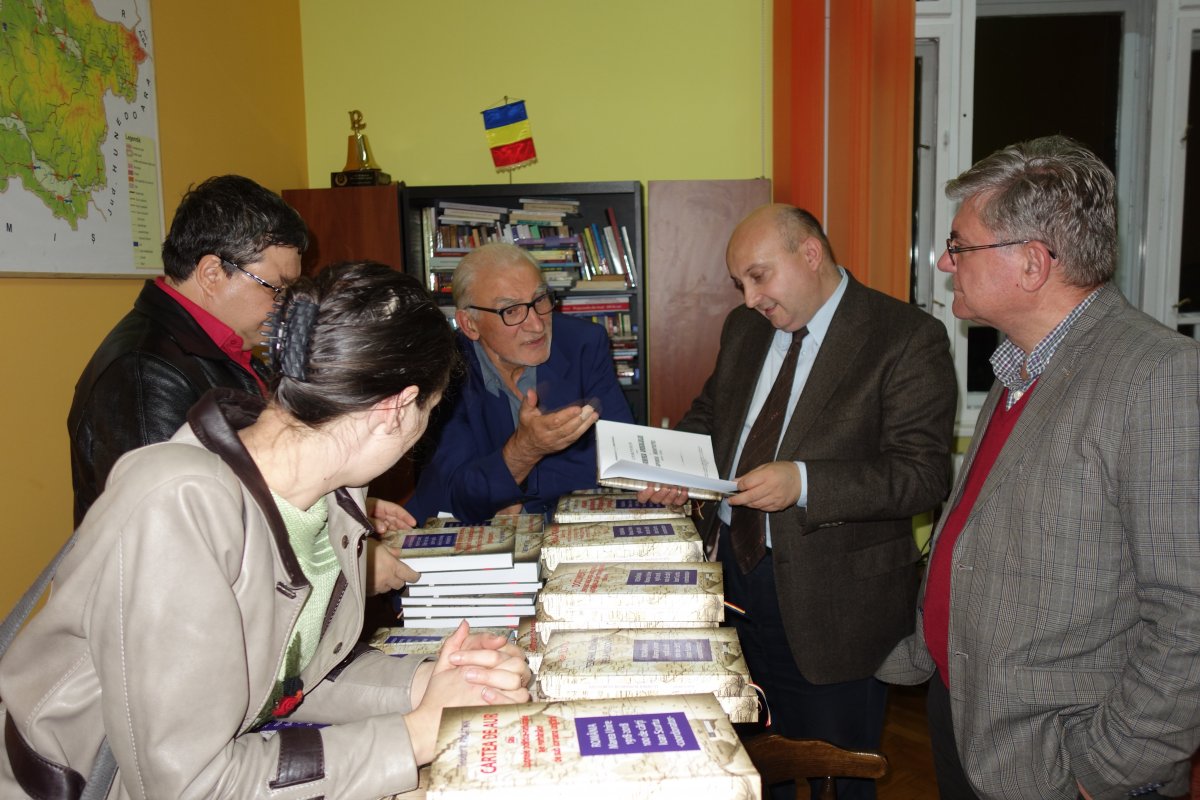 O sută de lucrări despre Marea Unire au intrat în fondul Bibliotecii Județene „Alexandru D. Xenopol