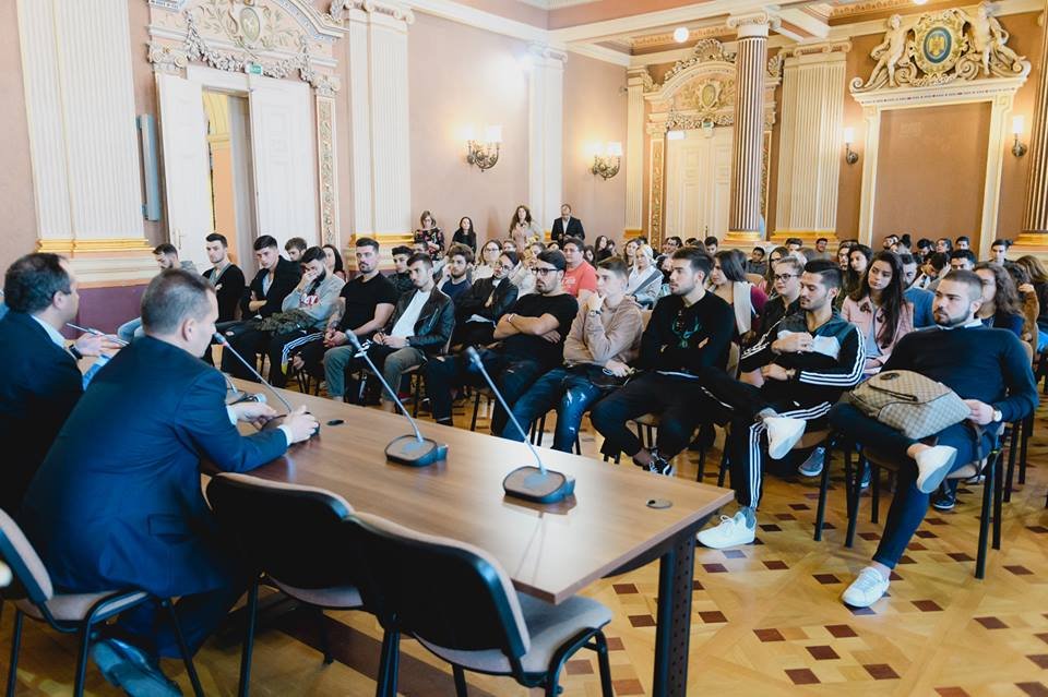 Studenţii Universității de Vest „Vasile Goldiș” din anul I, întâlnire cu autorităţile locale din Arad