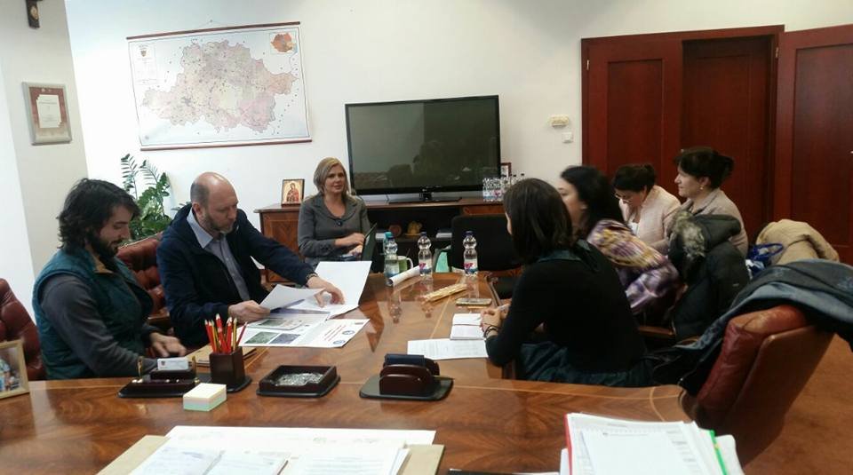 Grupul de lucru iniţiat la Arad îşi dovedeşte eficienţa! Legea privind combaterea ambroziei a fost modificată