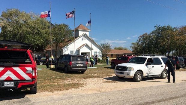 Masacru într-o biserică din Texas. Un bărbat înarmat a deschis focul, sunt peste 27 de morţi