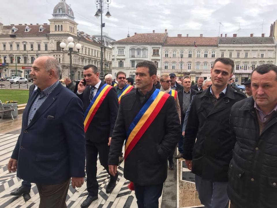 Primarii PNL din județul Arad au protestat împotriva „Revoluției Fiscale”