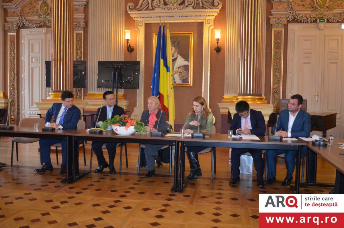 Simpozionul Internațional „Cultură și civilizație chineză. Dialoguri româno-chineze” (FOTO)