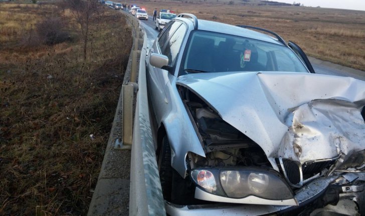 Accident grav lângă Sibiu: 4 copii au fost răniţi