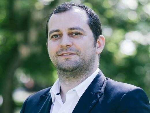 Răzvan Cadar(PNL): “Primarul incompetent din Moneasa trage în jos staţiunea!”