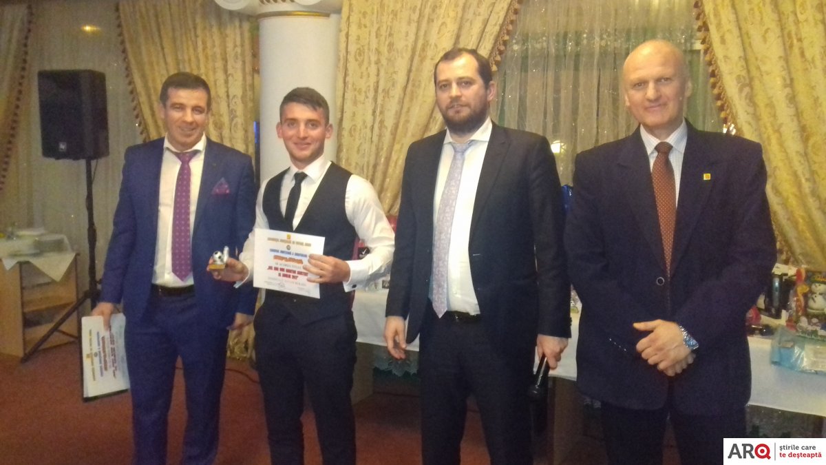 Cei mai buni arbitri și asistenți ai fotbalului județean Arad, 2017
