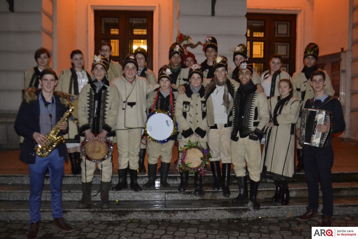 Spectacol caritabil la teatrul Ioan Slavici Arad (foto/video reportaj)