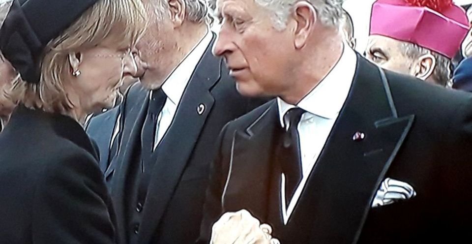 Gestul făcut de Prințul Charles, la înmormântarea Regelui Mihai