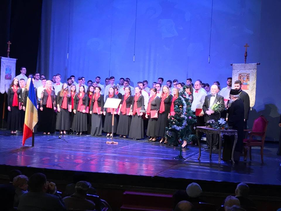 Tradiţionalul concert de colinde al corurilor Facultăţii de Teologie a Universității „Aurel Vlaicu”