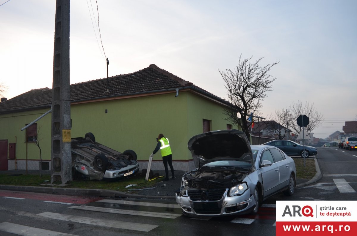 Accident cu doi răniți în Bujac