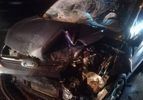 Accident teribil! Tânără de 19 ani, izbită de o mașină și aruncată la 15 metri pe șosea