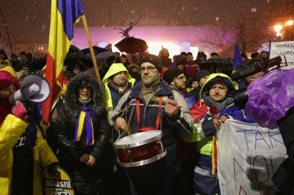 Proteste ample în Bucureşti și în țară. Participarea a fost peste așteptările organizatorilor