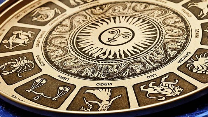 Horoscop februarie 2018: Despărţiri dureroase şi iubiri noi, pasionale. Două zodii sunt norocoase