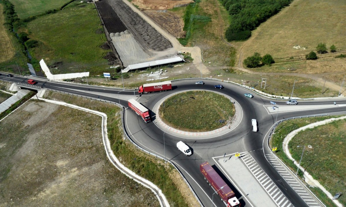 INCREDIBIL, autostrada Orăștie-Sibiu trebuie demolată!