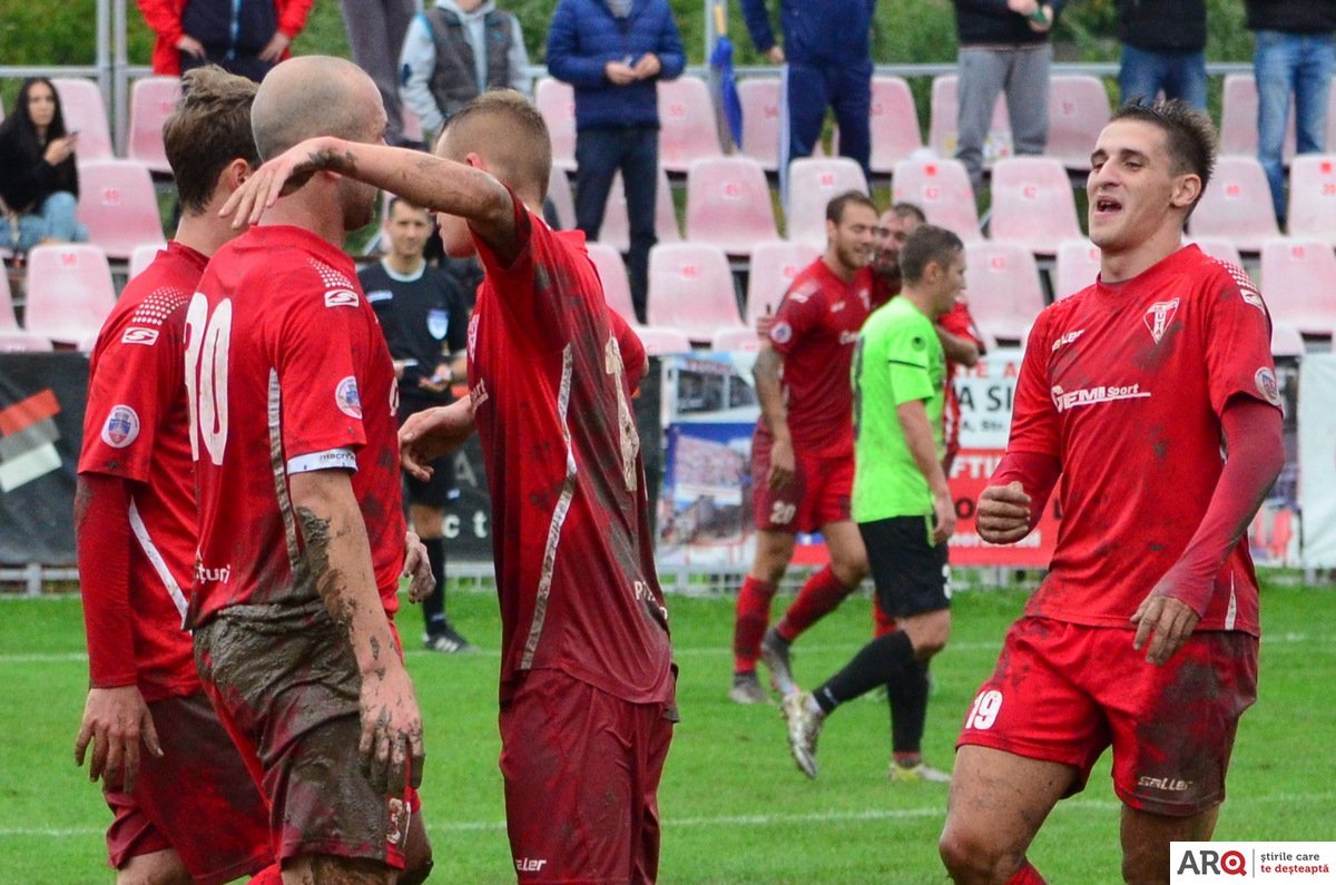 Primul loc trage cu ochiul: FC Bihor - UTA 0-4