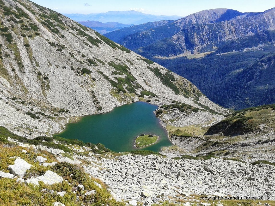 Lacul blestemat din România - considerat POARTA SPRE IAD. Mii de tineri și-au pierdut viața aici