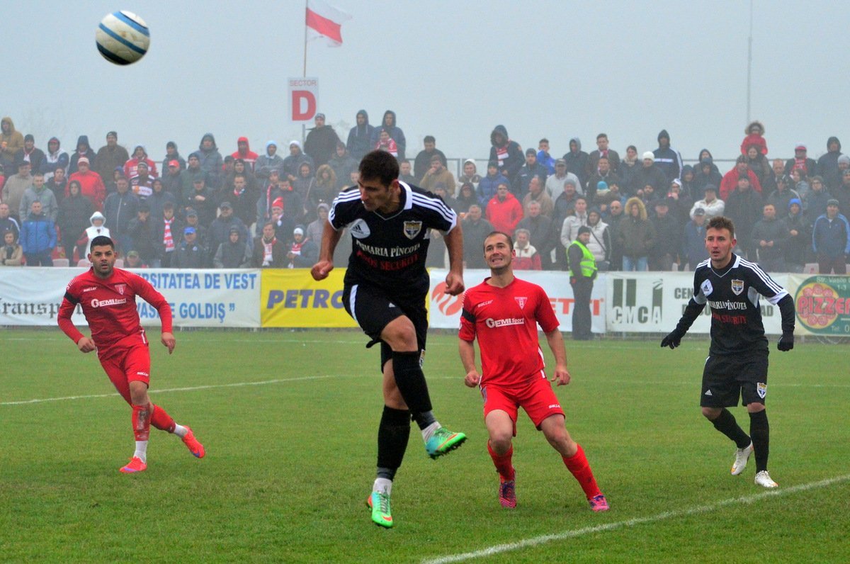 Spectacol la final de tur: Şoimii Pâncota - FC Braşov 3-0