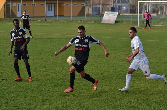 Doar un punct: Şoimii Pâncota - Unirea Tărlungeni 1-1