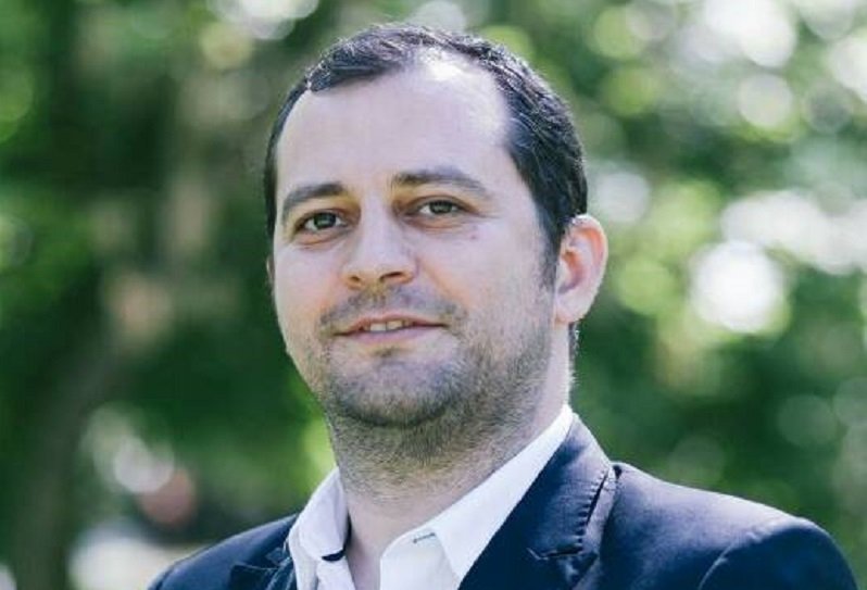  Răzvan Cadar (PNL): “PSD ia bani de la fiecare familie din Arad, după ce a tăiat și 45 de milioane de euro de la Arad!”