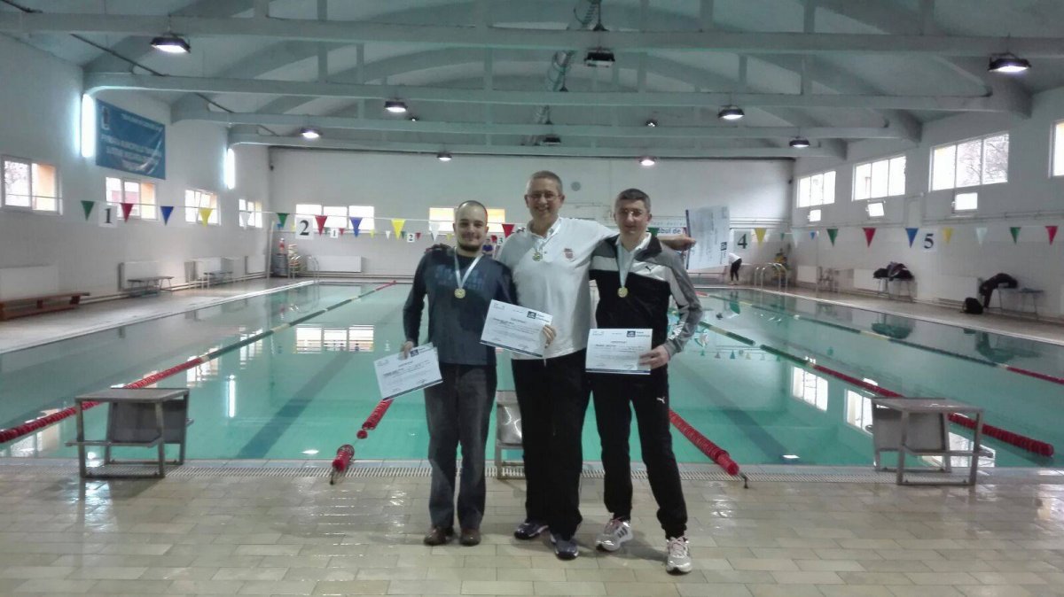 Înotătorii masters ai CSM Arad au început în forţă 2018