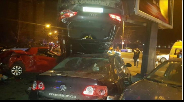 O șoferiță cu un Q7 a spulberat 11 mașini după care s-a răsturnat (VIDEO + Imagini șocante)